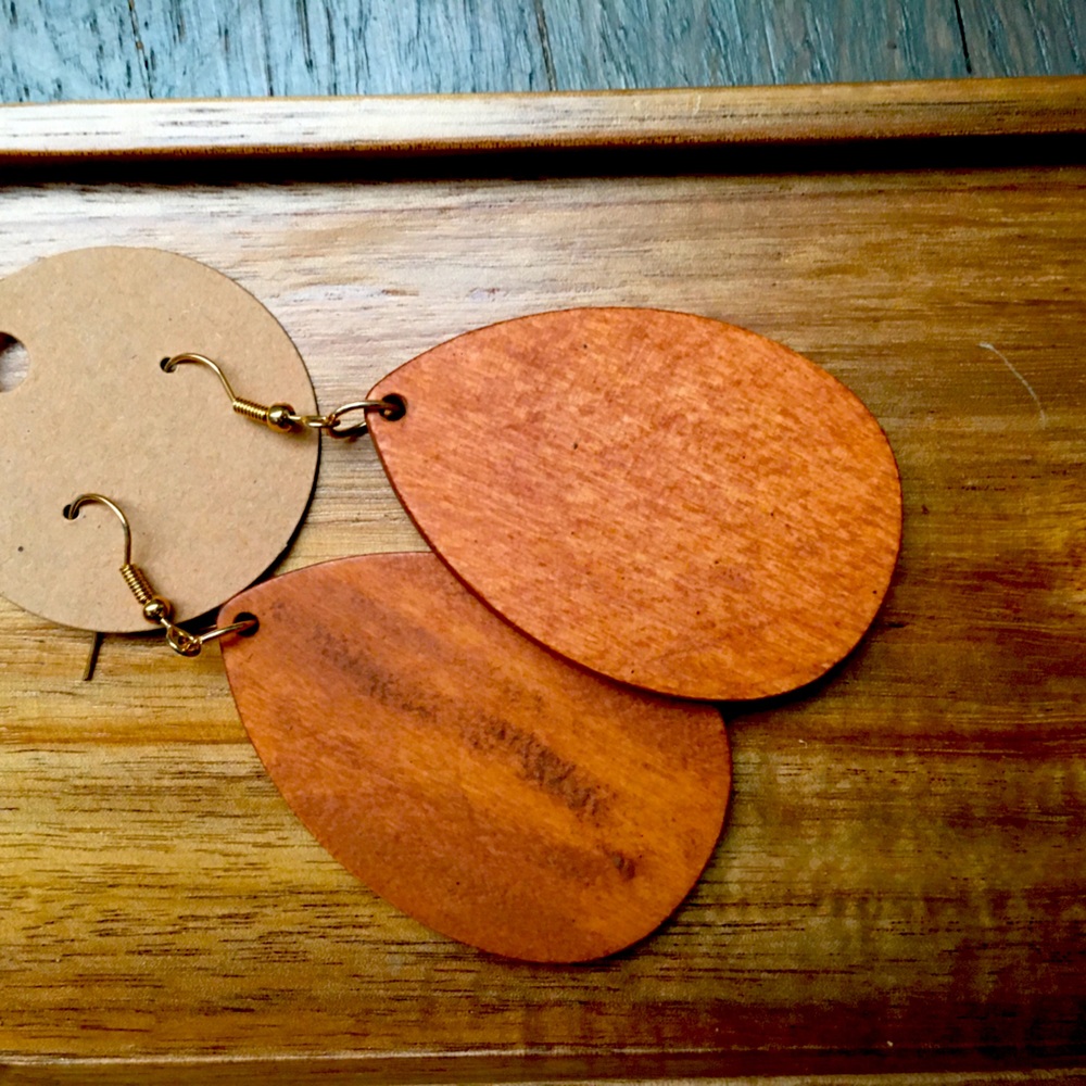 Teardrop wooden earrings